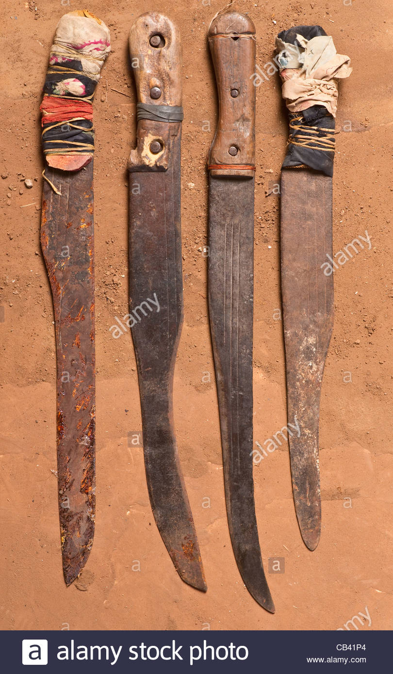 machetes-machete-knife-knives-old-used-weapons-african-tanzanian-swords-CB41P4.jpg