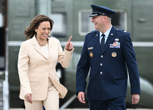 us-vice-president-and-democratic-presidential-candidate-kamala-harris-is-welcomed-by-us-air.jpg