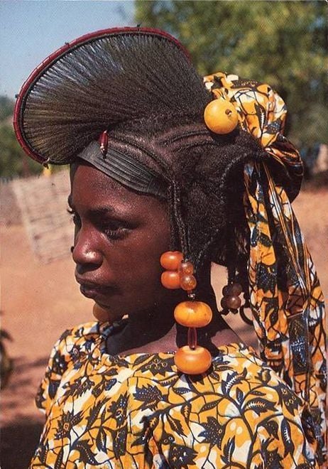 hairstyles-from-different-african-tribes-v0-6hxfrxxed5bd1.jpg