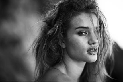 Rosie_Huntington-Whiteley.jpg