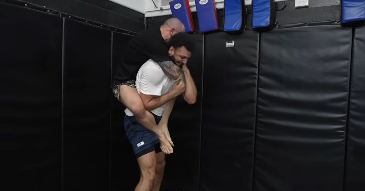 www.mmafighting.com
